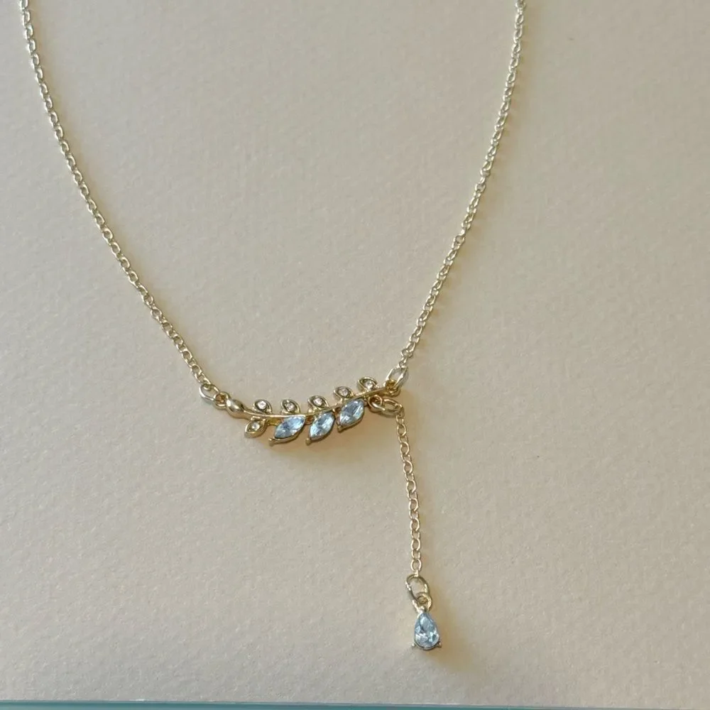 Leaf necklace A876